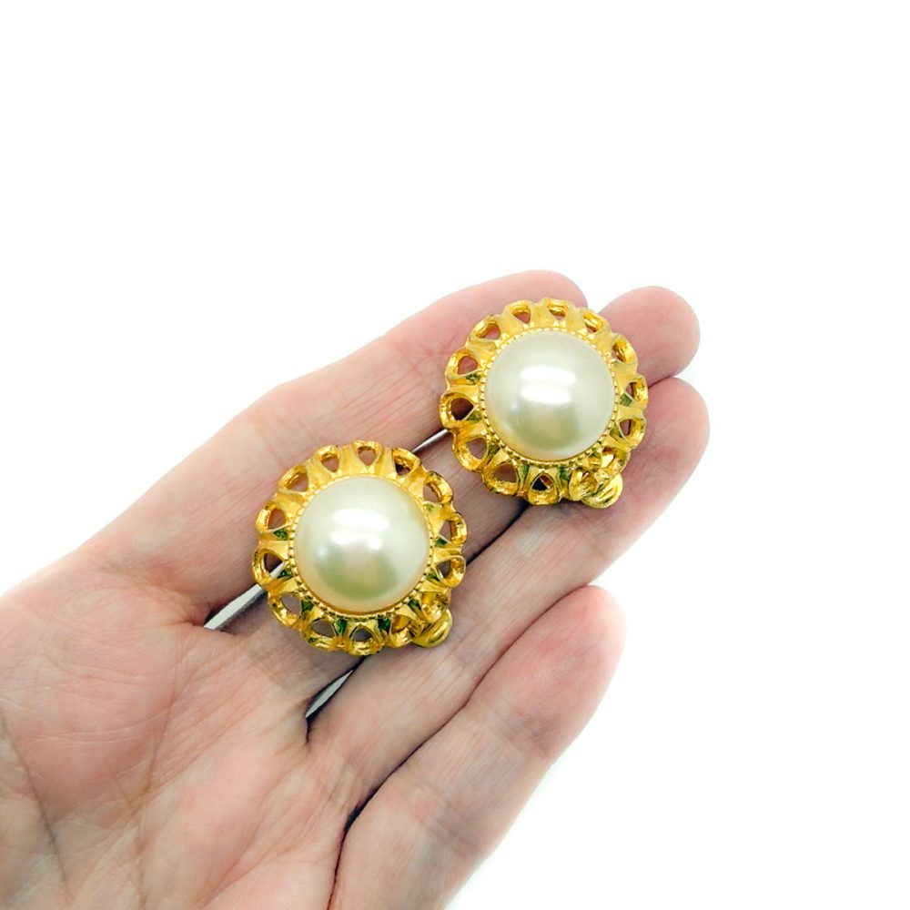 Vintage David Grau Galleried Pearl Earrings