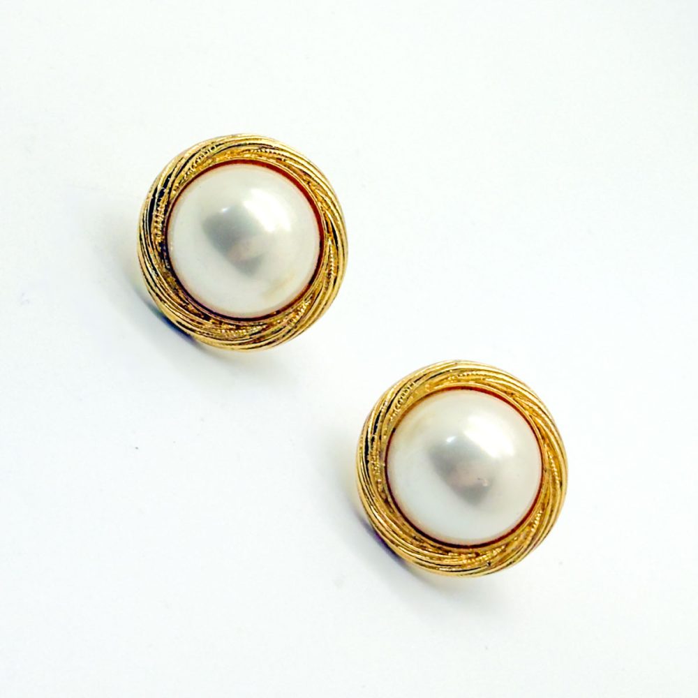 Vintage Trifari Pearl Stud Earrings