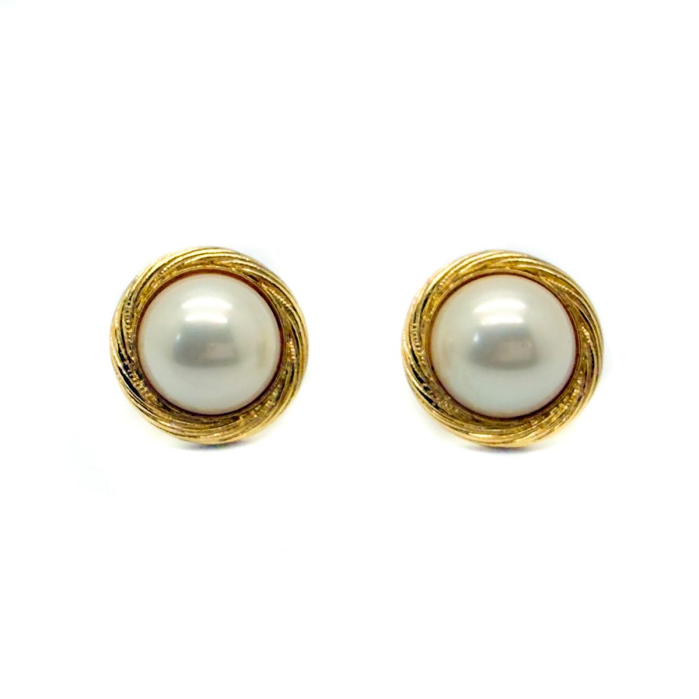 Vintage Trifari Pearl Stud Earrings
