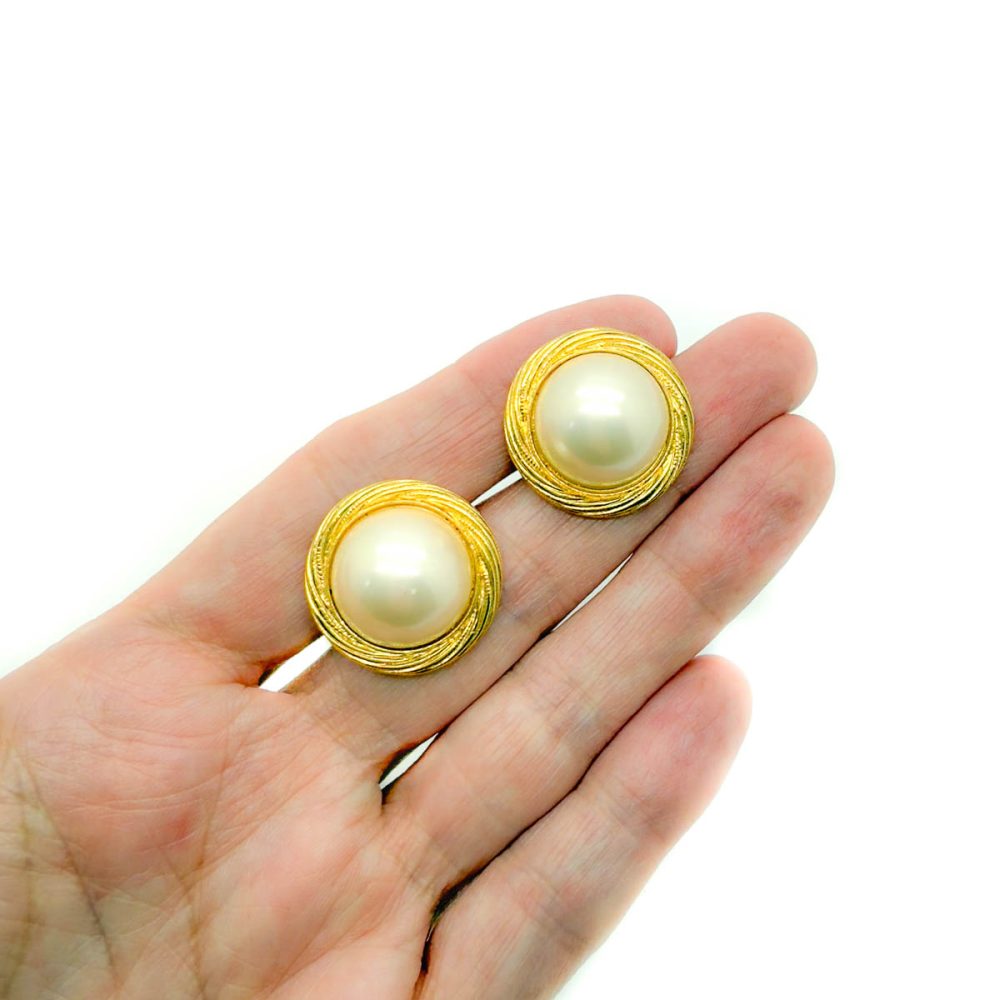Vintage Trifari Pearl Stud Earrings