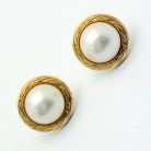 Jennifer Gibson Jewellery Vintage Trifari Pearl Earrings 2164 (8) Vintage Trifari Pearl Stud Earrings