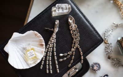 Sparkle This Christmas with the Perfect Vintage Jewel