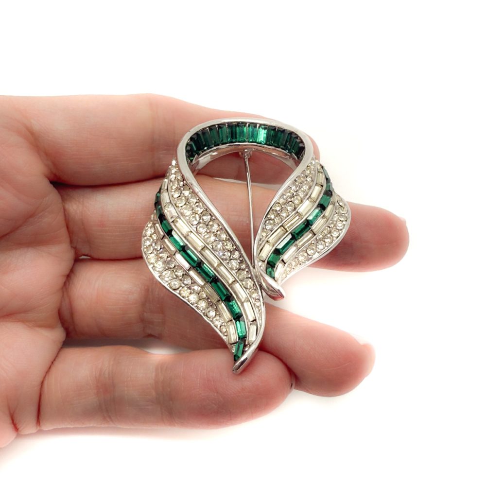 Vintage Deco Emerald Crystal Brooch