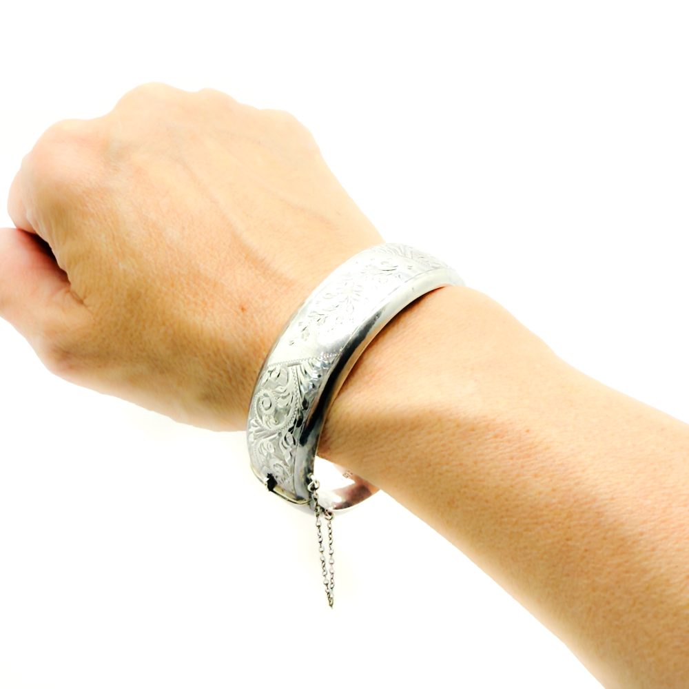 Vintage Hallmarked Silver Forget Me Not Bangle
