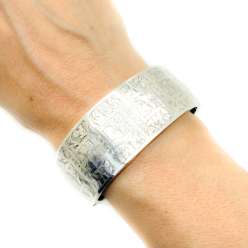 Antique Victorian Hallmarked Silver Ivy Leaf Bangle