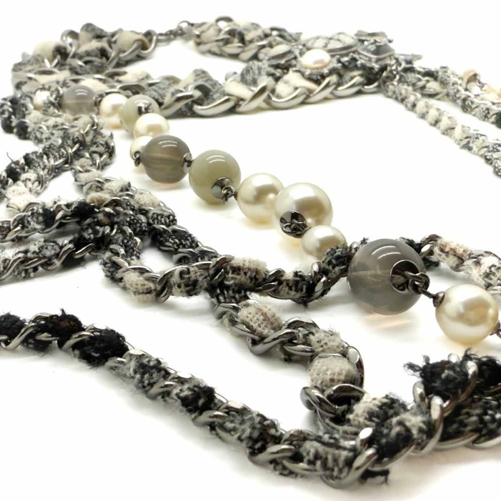 PreLoved Chanel Pearl & Tartan Choker Sautoir