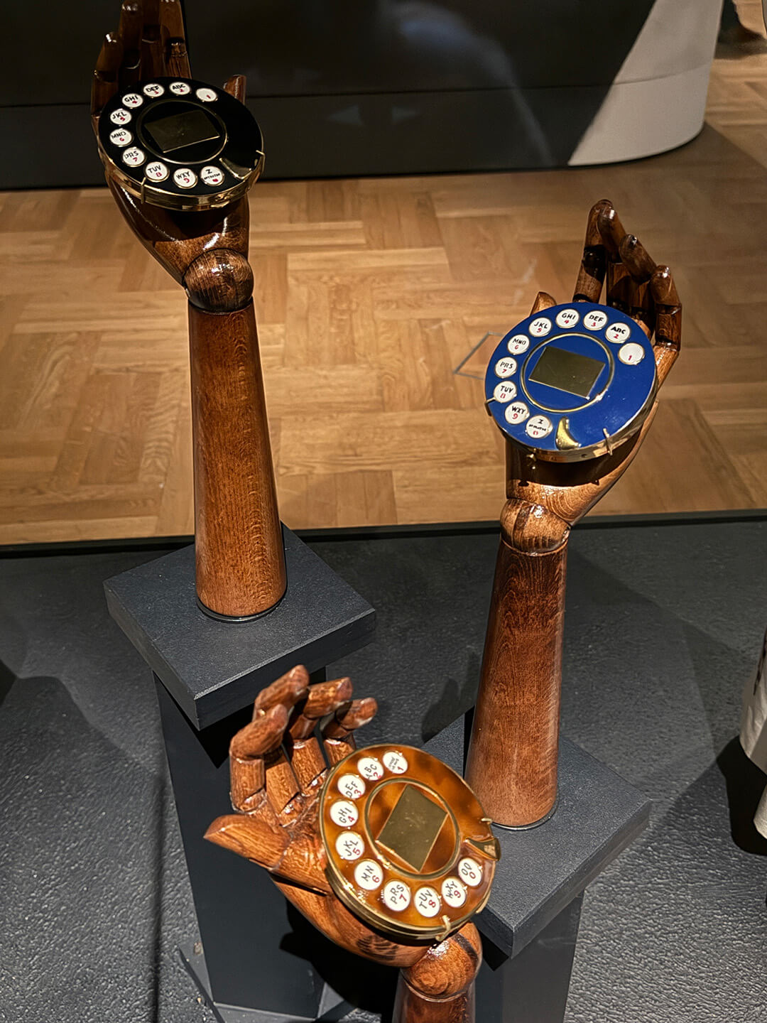 Jennifer’s Jewels Exhibited at The V&A’s ‘Schiaparelli: Fashion Becomes Art’ Exhibition