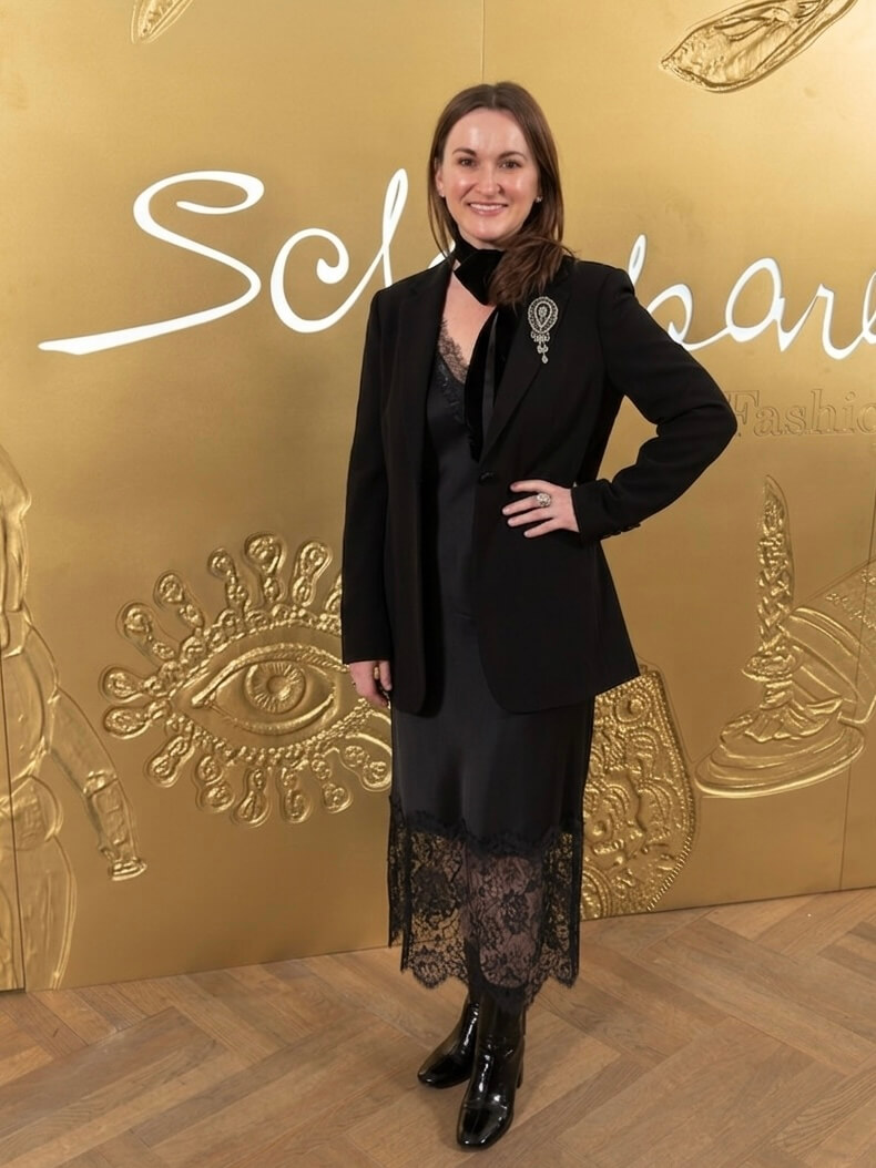 Jennifer’s Jewels Exhibited at The V&A’s ‘Schiaparelli: Fashion Becomes Art’ Exhibition