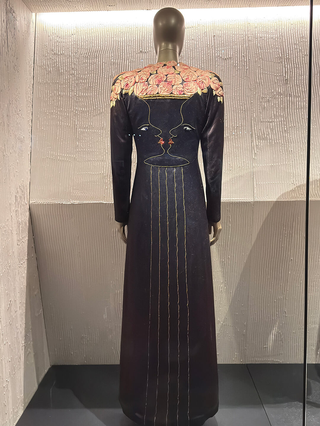 Jennifer’s Jewels Exhibited at The V&A’s ‘Schiaparelli: Fashion Becomes Art’ Exhibition