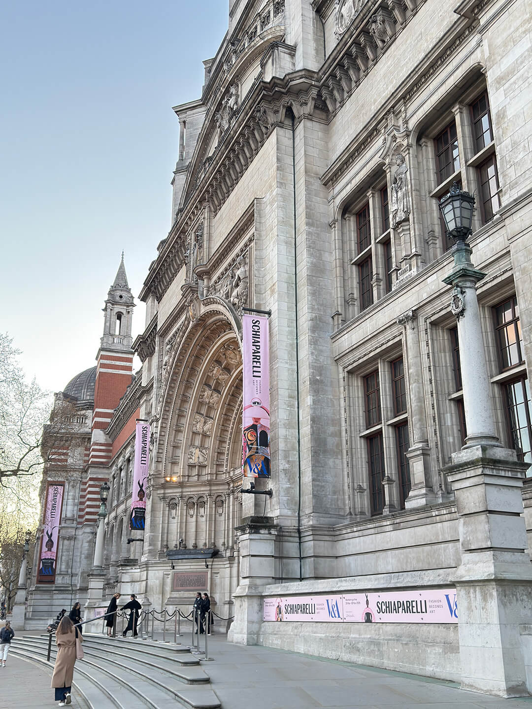 Jennifer’s Jewels Exhibited at The V&A’s ‘Schiaparelli: Fashion Becomes Art’ Exhibition