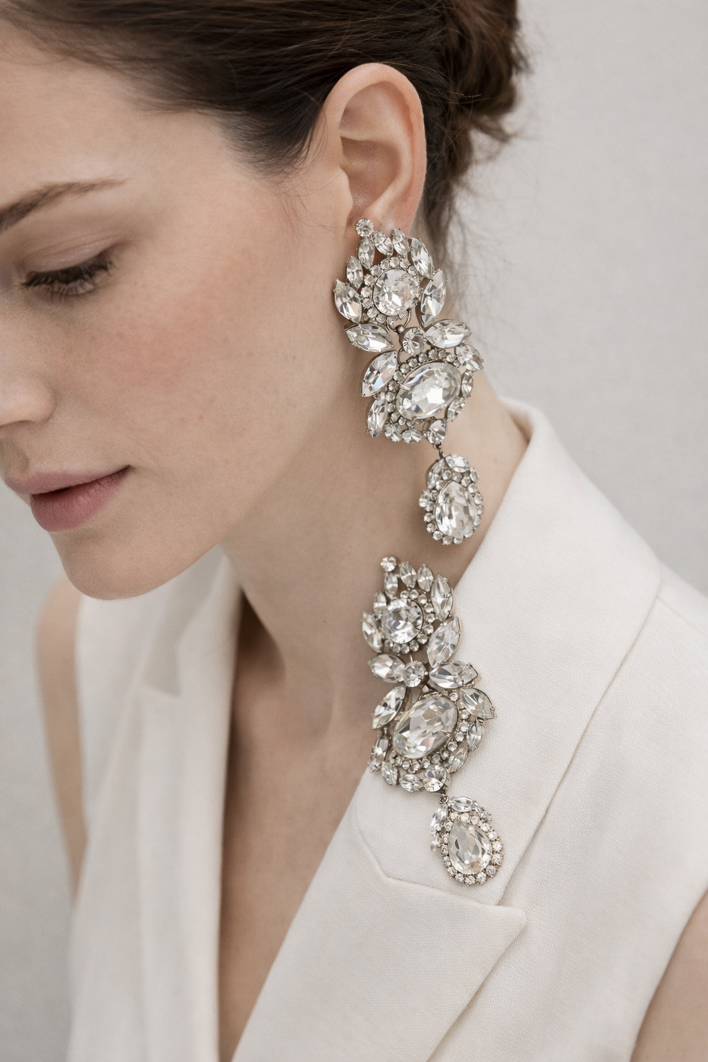 Sparkle This Christmas with the Perfect Vintage Jewel 