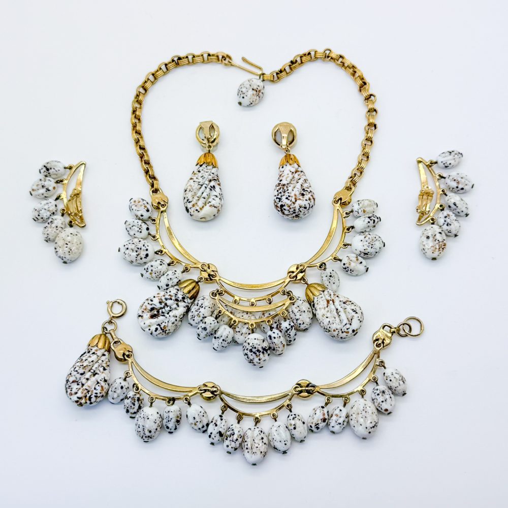 Vintage Schiaparelli Speckled Egg Necklace