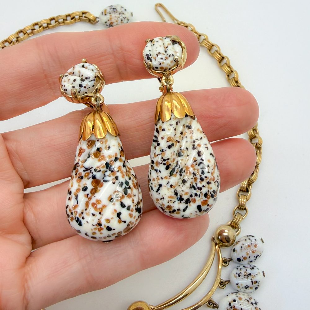 Vintage Schiaparelli Speckled Egg Necklace
