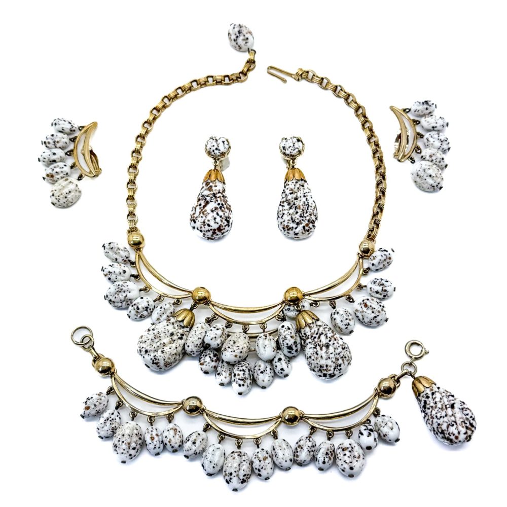 Vintage Schiaparelli Speckled Egg Necklace