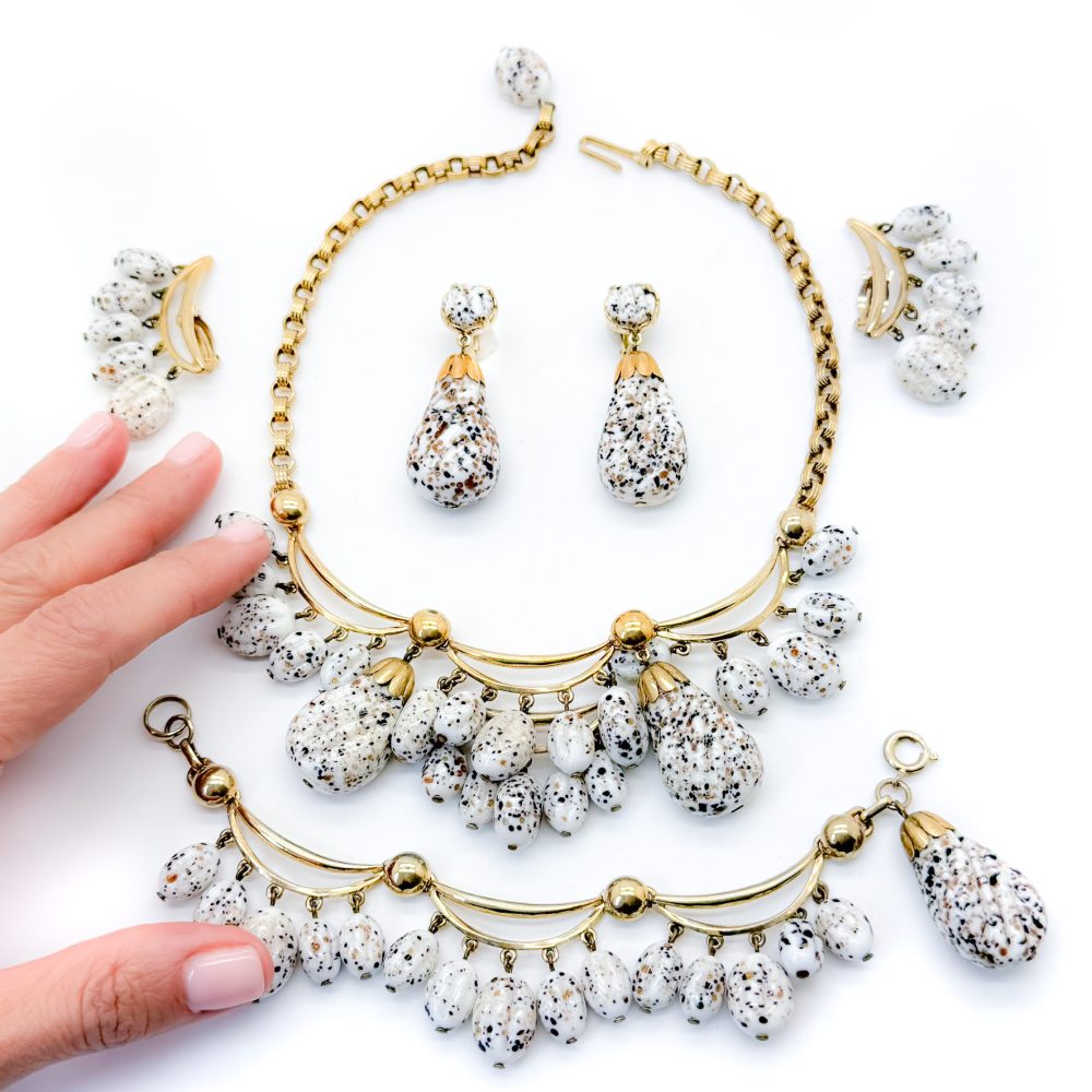 Vintage Schiaparelli Speckled Egg Necklace