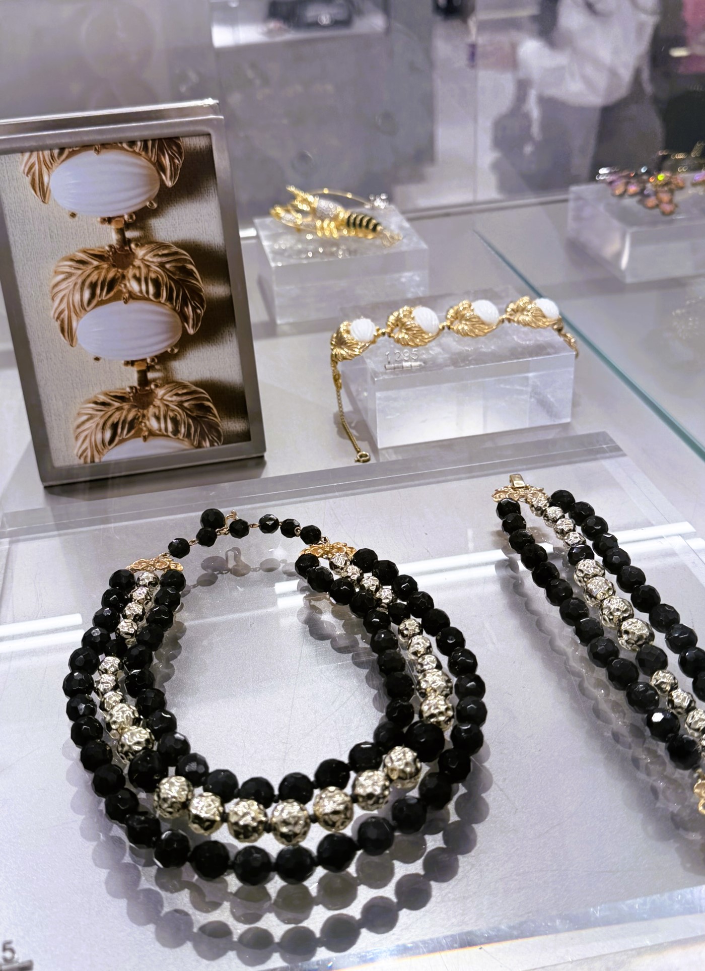 Jennifer’s Jewels Exhibited at The V&A’s ‘Schiaparelli: Fashion Becomes Art’ Exhibition