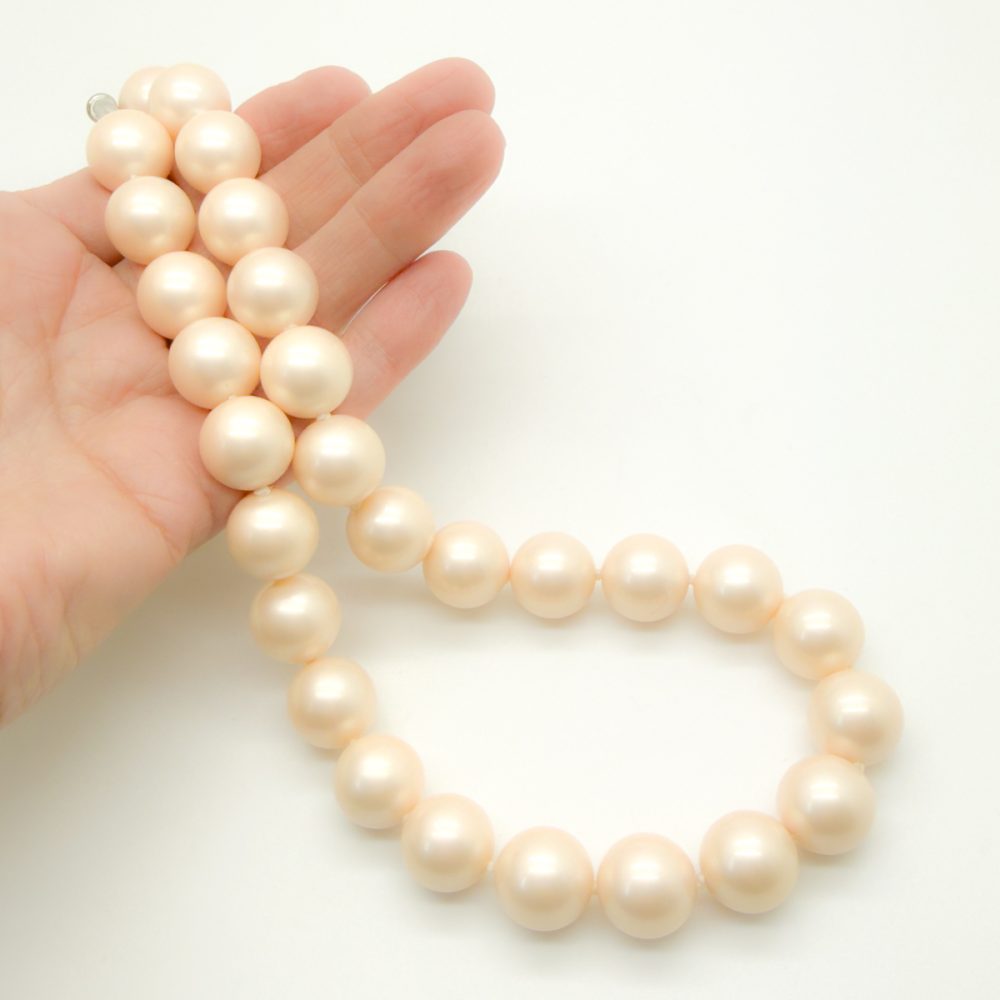 Vintage Chunky Pearl Necklace